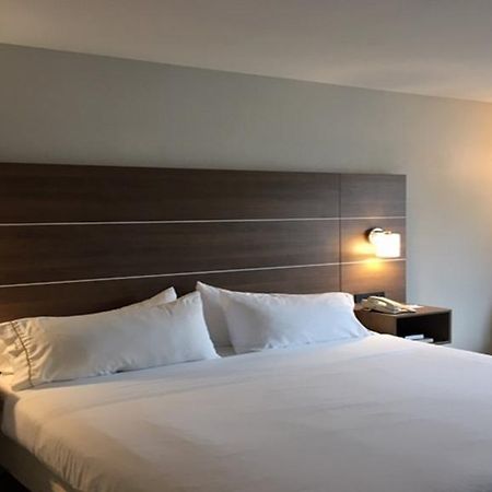 Holiday Inn Express North 泰勒 外观 照片
