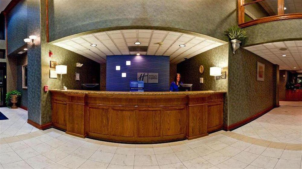 Holiday Inn Express North 泰勒 外观 照片