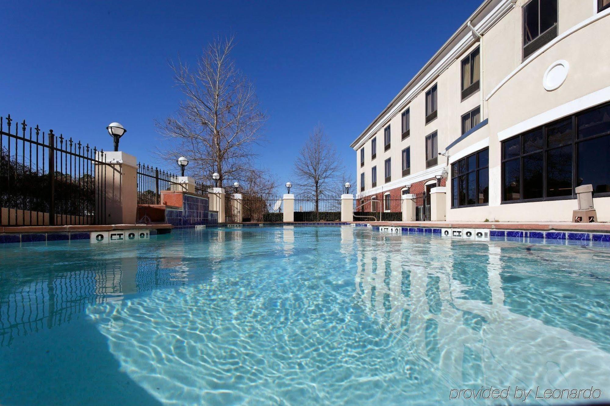 Holiday Inn Express North 泰勒 外观 照片