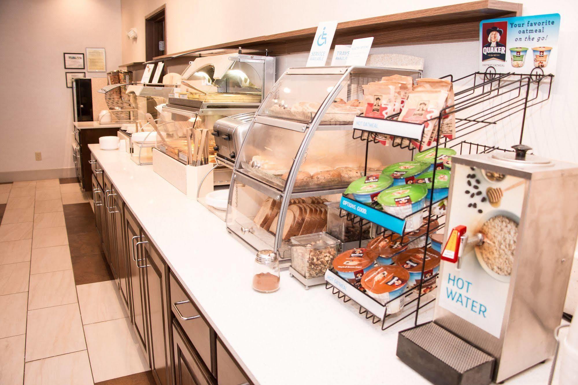 Holiday Inn Express North 泰勒 外观 照片